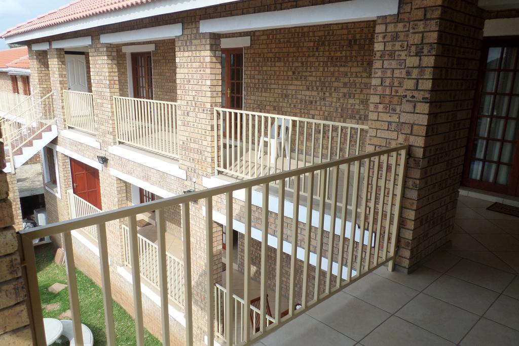 Country Link Guest Lodge Komatipoort Exterior foto